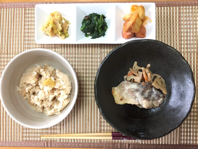 ワタミの宅食・白身魚の西京焼き盛り付け例